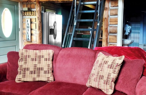 Mesa Cabin | Timeless Mesa Hideaway Creekside Cabin