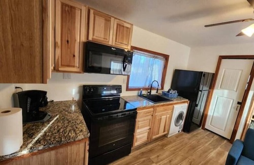 Nampa Apartment | Tiny home with cabin vibes