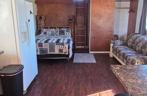 Kalispell Cabin | Tiny House sleeps 6 minutes from Glacier and Whitefish Ski Area
