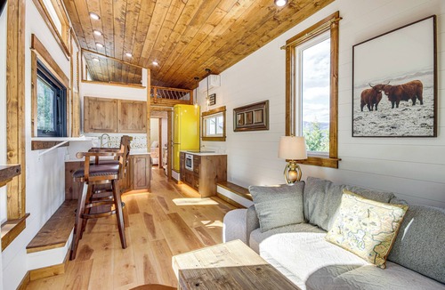 Pray Cottage | Tiny in Paradise! Near Chico and SAGE Lodge!
