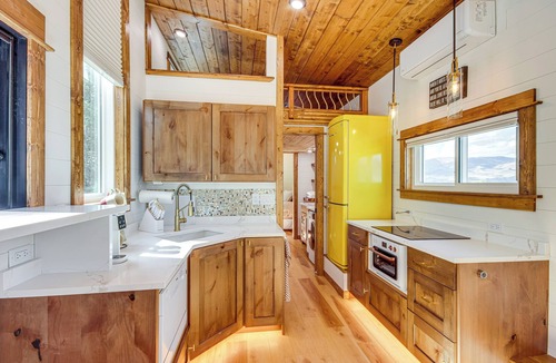 Pray Cottage | Tiny in Paradise! Near Chico and SAGE Lodge!