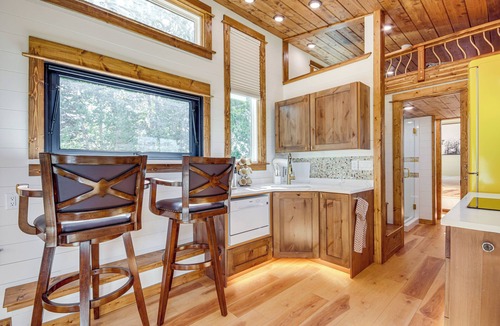 Pray Cottage | Tiny in Paradise! Near Chico and SAGE Lodge!