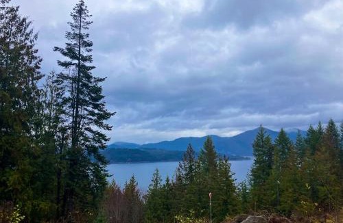 Sandpoint Apartment | Tiny Lake Retreat
