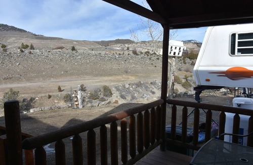Gardiner Cabin | Tiny Yellowstone Riverside Cabin