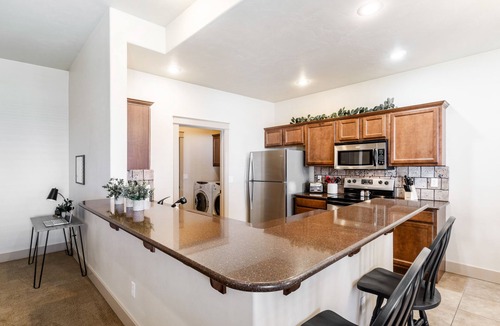 Twin Falls House | TJ Rancher home, private yard, king beds, 2.5 bath