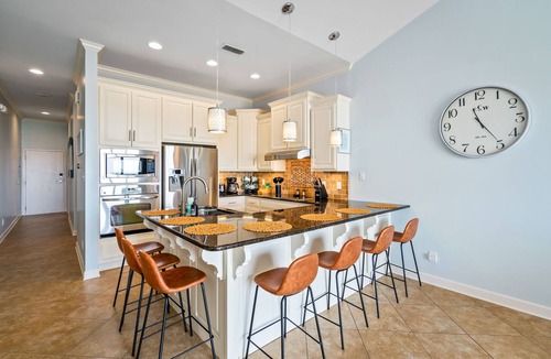 Dauphin Island Condo | Top Floor~Beachfront~Heated Pool~Pelican Place