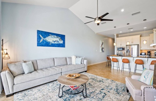 Dauphin Island Condo | Top Floor~Beachfront~Heated Pool~Pelican Place