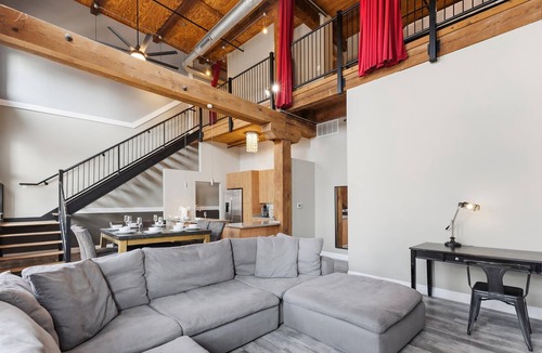 Wholesale District Apartment | Top Floor Double Penthouse - 8BR - 20ft Ceilings