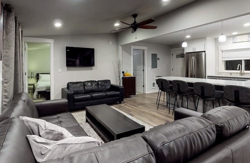 Manson House | Top-floor studio w/ partial lake view & dog-friendly cottage - near town & lake!