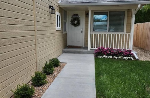 Caldwell Condo | Townhouse/Heart of Caldwell/Near Hospital+BBQ