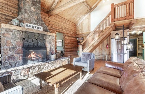 Ashton Cabin | Tranquil cabin on Warm River, Ashton Boat ramp access-fly fishing haven.