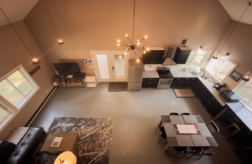 Chattaroy House | Tranquil Nature Retreat on 12 acres!