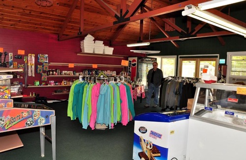 Sturgeon Bay Resort | Tranquil Timbers Park Model 7