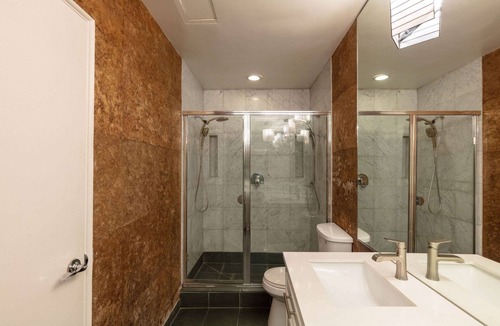 South Lake Union Hotel | Travelodge by Wyndham Seattle By The Space Needle