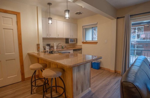 Downtown Park City Hotel | Treasure Mountain Inn - Junior Suite #33 - Cleaning fees included!
