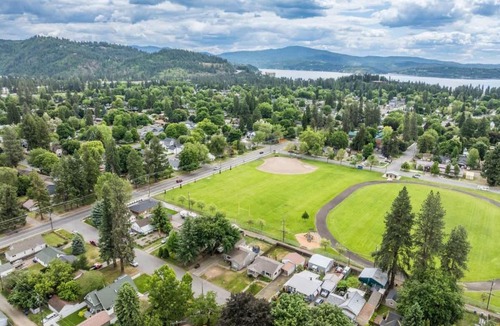 Coeur d'Alene House | Tribe and Vibe In Downtown CDA Modern Comfort And Fun For You And Your Crew, Just Steps From Downtown