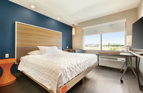 Meridian Hotel | Tru by Hilton Meridian Boise West ID