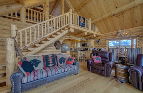 Cameron House | True Montana Log Cabin, Yellowstone Park, Ennis, Madison River Fishing, 4+2.5