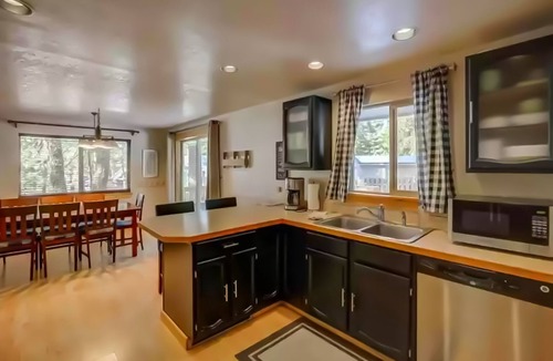 McCall House | Tucked away mountain retreat w/Game Room & Hot Tub