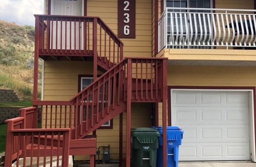 Pocatello Villa | Tuscan Townhome @ ISU | PMC | Front & Back Patio