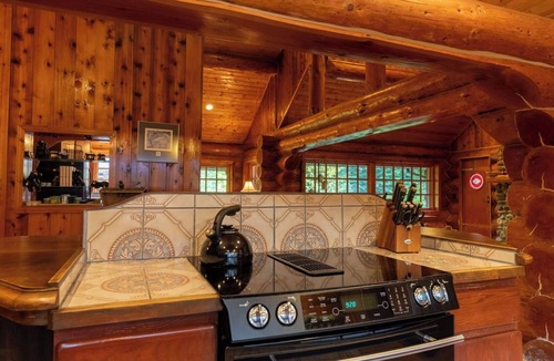 Beaver Cabin | Two Beautiful Log Cabins alongside the Sol Duc River!