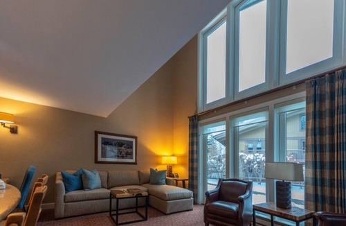 Elkhorn Hotel | Two-Bed Lodge Apartment w/Mountain Views & Steps from Village Shops & Hiking