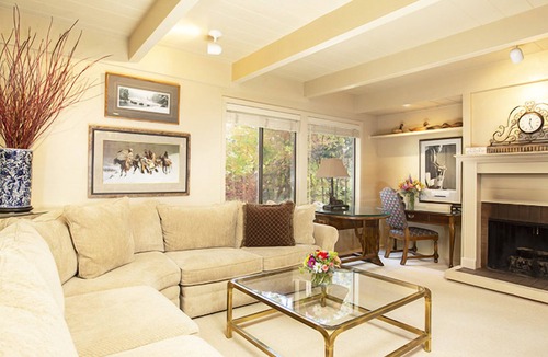 Elkhorn Hotel | Two-Bed Village Condo w/Mountain Views & Easy Walk to Shops, Dining & Trails