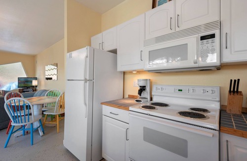 Coeur d'Alene House | Two dog-friendly, lakefront homes with a private hot tub & decks