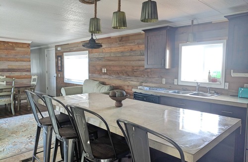 Dingle House | TWO HOMES 20 min from Bear Lake, sleeps 30 +RV