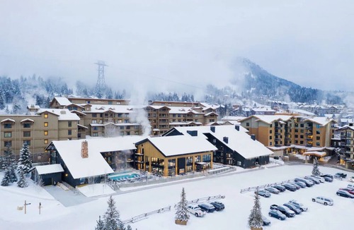 Teton Village Hotel | Two Queen, Gravity Haus, Skiing Fun, Foot of Jackson Hole Mountain