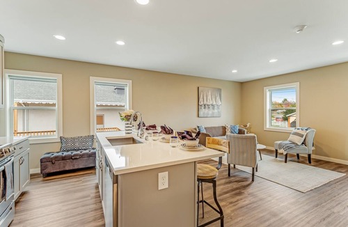 Poulsbo Condo | Two waterfront condos with High-Speed WiFi and Private Washer/Dryer Sets!