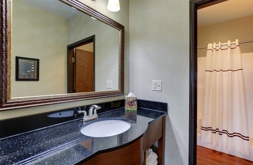 Sioux City Hotel | Ultimate Relaxation: Heated Pool & Whirlpool Suites in Historic Downtown Area
