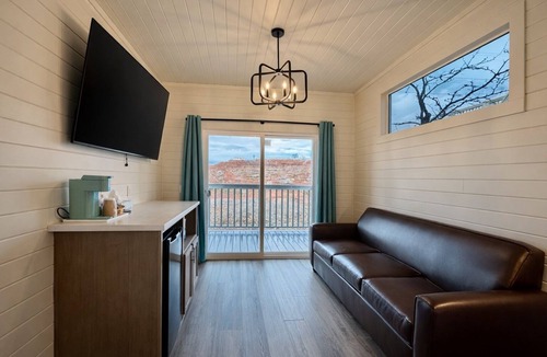 Page Cabin | Ultra Luxury Tiny Home with Deck #1B