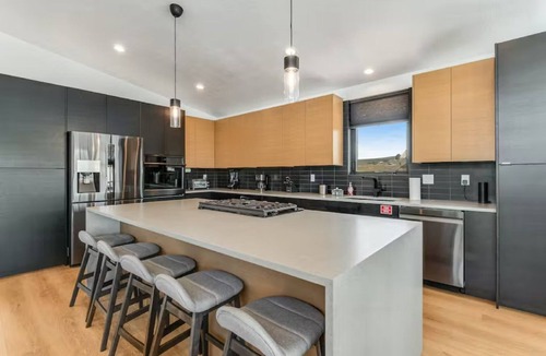 Sweetwater House | Ultra-Modern House Overlooking Bear Lake