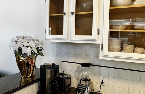 Glenwood Grove - North Iris Condo | UNAVAILABLE - Perfect Executive Style Home. 3B/2B in Northeast Boulder.
