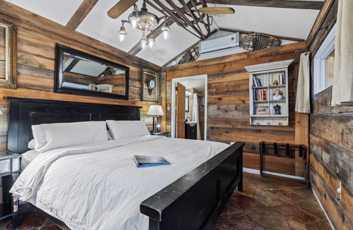 Zion National Park South Entrance Bed & Breakfast | Under the Eaves at Zion National Park