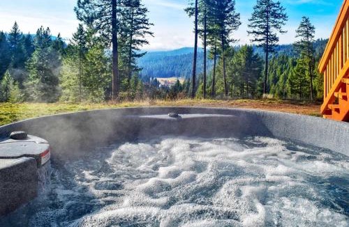 Coeur d'Alene House | Unique 40 Acre Nature Retreat w/Trails & Views!