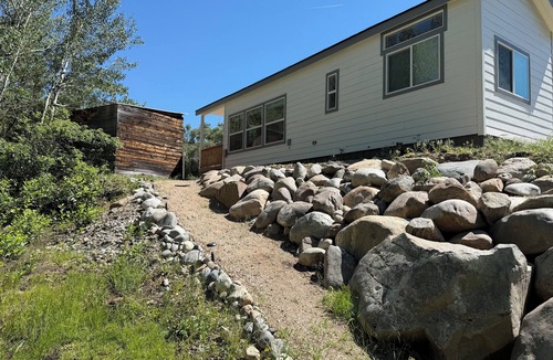 Sheridan House | Unique creek side, pet friendly tiny home on the outskirts of Sheridan MT.