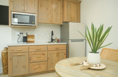 Lava Hot Springs Cabin | Unique stay in a modern grain bin home 2 miles from the famous hot pools!