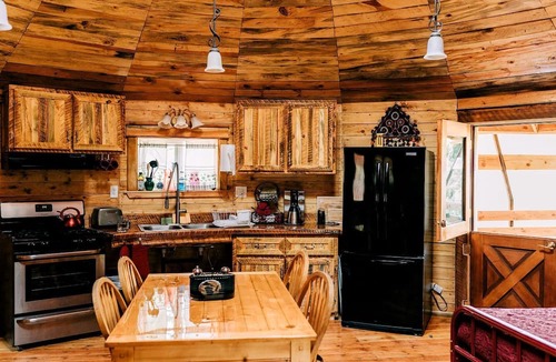 White Salmon Cabin | Unique Yurt Rental with a Hot Tub in White Salmon, Washington