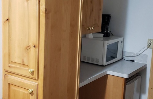 Island Park Hotel | Unit 21 Hotel Room near Yellowstone