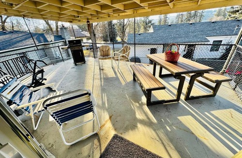 Coeur d'Alene House | Unwind at a Charming Downtown Coeur d Alene Oasis