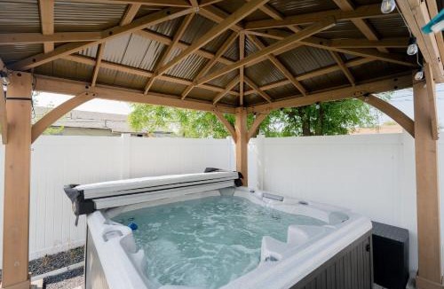 Spokane House | Updated Family Friendly Hillyard Gem NEW HOT TUB!