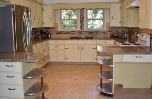 West Stayton House | Updated farmhouse on 5 acres near salem oregon
