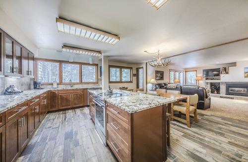 Winter Park Condo | Updated ground-level Ski In/Ski Out condo. Pool & Hot Tub access included