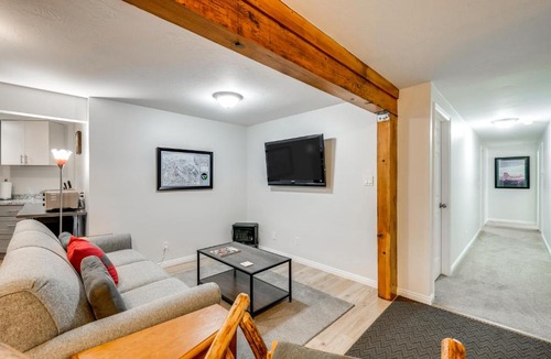 Sandy Apartment | Updated Home w/Mtn Views: 8 Mi to Snowbird Resort