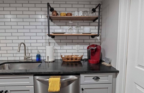 Barths Apartment | Updated Loft in a Convenient Area!