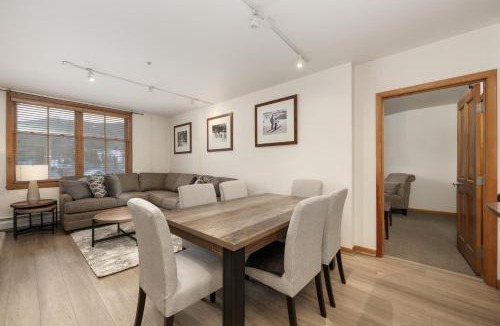 Winter Park Apartment | Upgraded Zephyr Mountain Lodge Condo with Continental Divide Views Close to Mountain condo