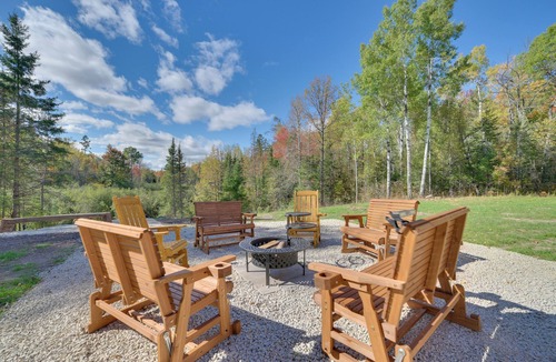 Rudyard Cabin | Upper Peninsula Barndominium on 18 Acres w/Emus