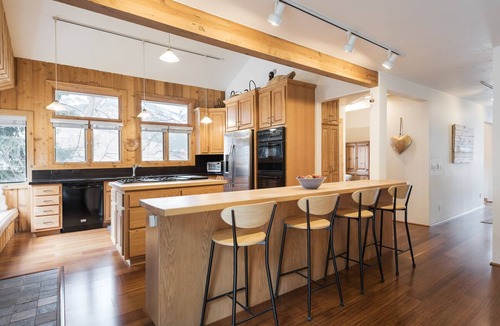 Ketchum House | Upscale Oasis in the Heart of Ketchum with Private Back Yard, Jacuzzi and Sauna